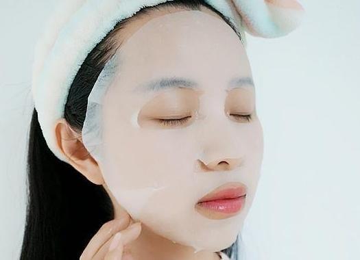 生活中引发青春痘的原因